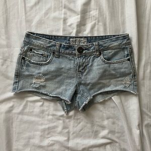 Aeropostale Low Rise Light Wash Denim Shorts